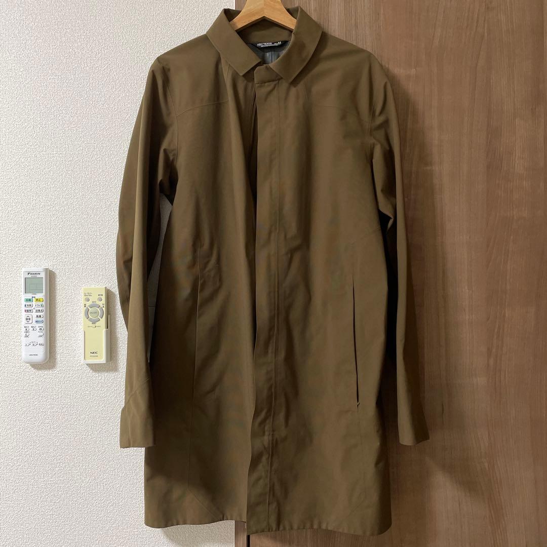 ARC'TERYX トレンチコート ベージュ　メンズ　Sサイズ
