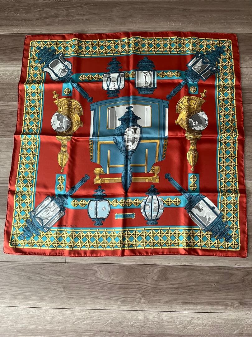 新品エルメス カレ90 大判スカーフ 専用箱付き 正規品