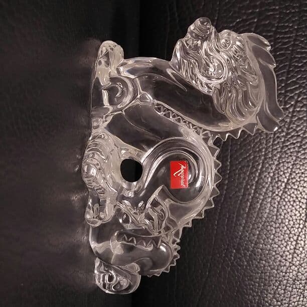 バカラ　龍　置物