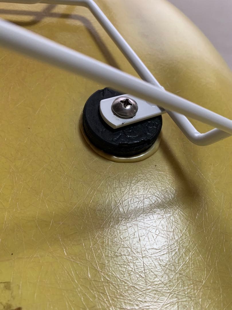 イームズ Eames アームシェル　ハーマンミラー　レモンイエロー