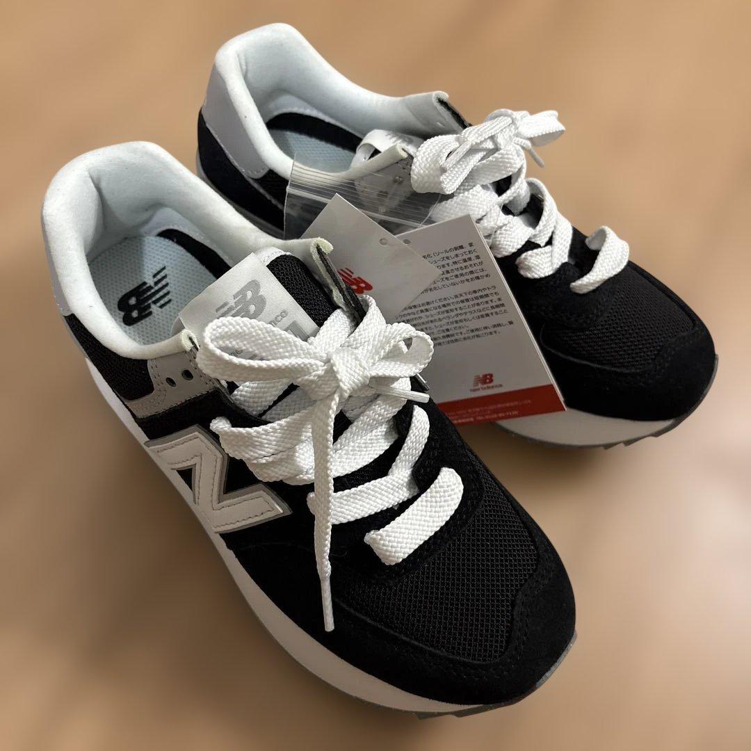 New Balance 574 ブラック×ホワイト 厚底スニーカー