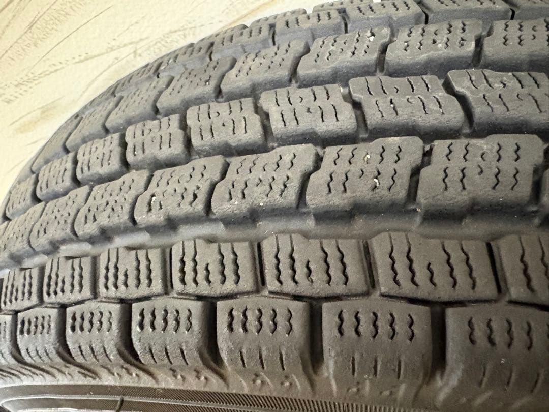 145/80R12 ヨコハマ スタッドレスアイスガード　スチールホイール付き