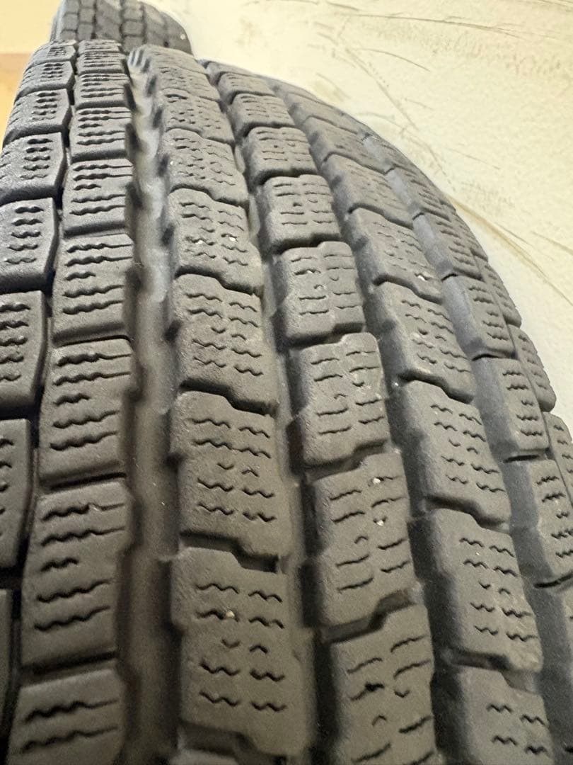 145/80R12 ヨコハマ スタッドレスアイスガード　スチールホイール付き