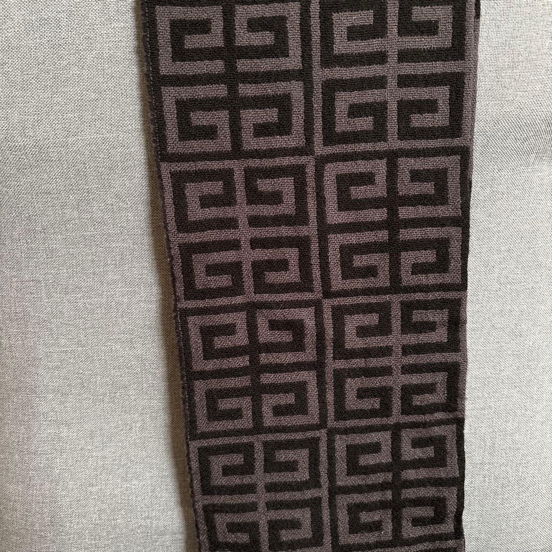 Givenchy ブラック マフラー　激安