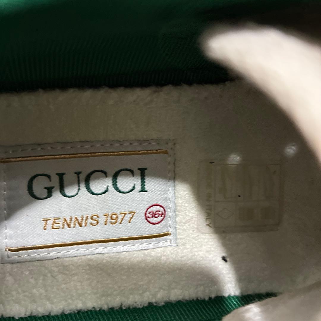 GUCCI テニス1977 スニーカー 花柄36＋　(箱　袋　紐付き)