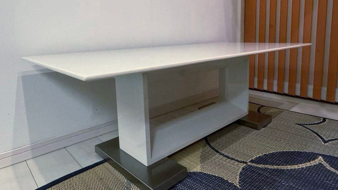 スタイリッシュ 人工大理石センターローテーブル シンプルデザイン　東京インテリア