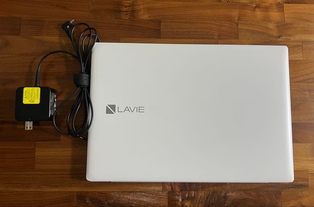 LAVIE ノートPC 15.6インチ NEC ホワイト　ACアダプター付き