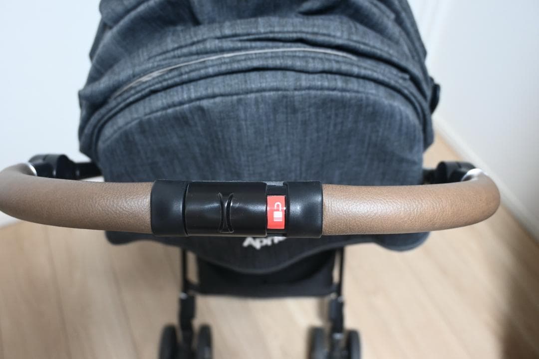 美品 ラクーナビッテクッション グレー 2023年モデル Aprica