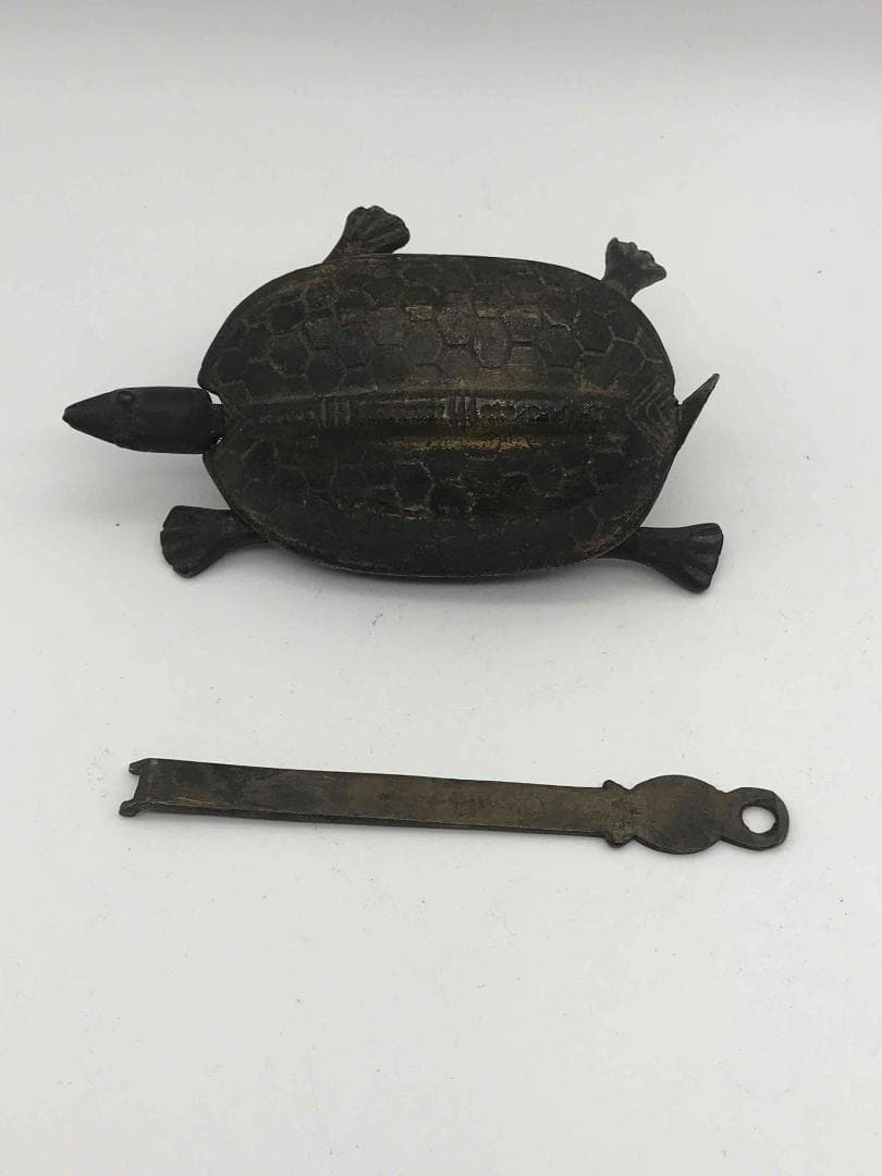 清朝民国　亀　カメ　鍵　銅鍵　四本足動かせる　手工　時代物(F-11)