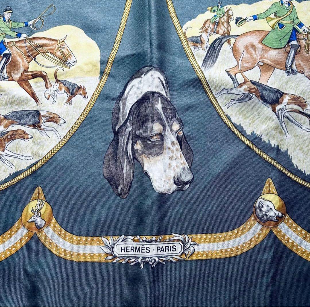 【HERMÈS カレ90 】エルメス スカーフ 犬 狩猟柄 グレー