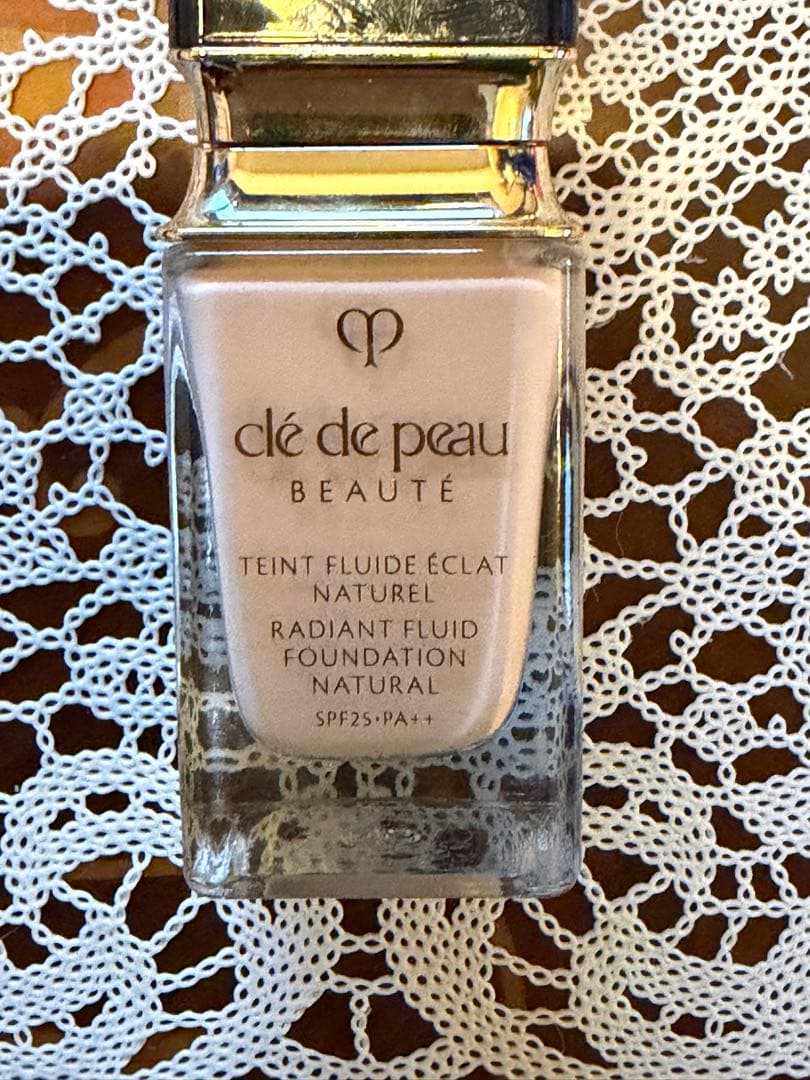 クレドポーボーテ タンフリュイドエクラ OC10 オークル10