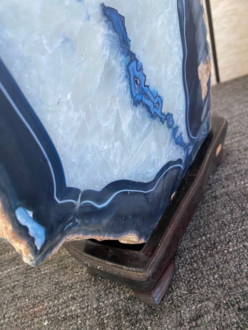 瑪瑙　パワーストーン　特大　天然石　台座付　ブルー　メノウ　水晶