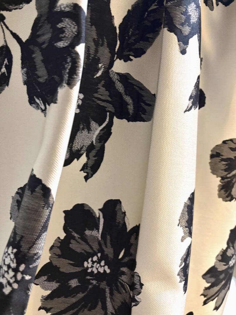 【新品未使用タグ付】allureville ラメフラワージャガードスカート