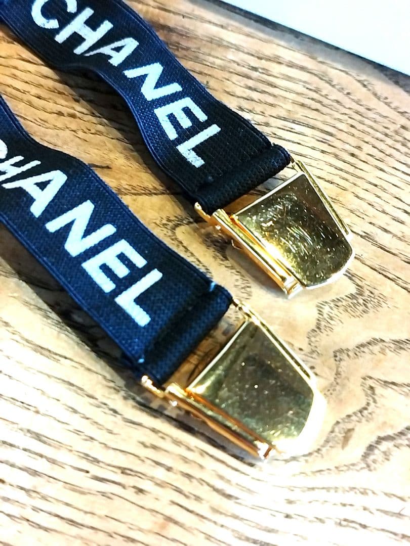 shio　　　　シャネル アームバンド ロゴデザイン 刻印 タグ/箱付き