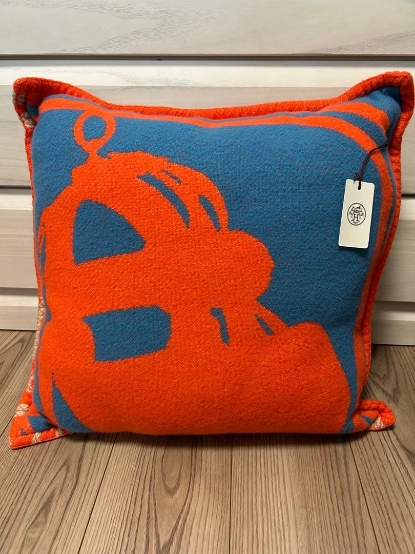 新品　HERMESクッション