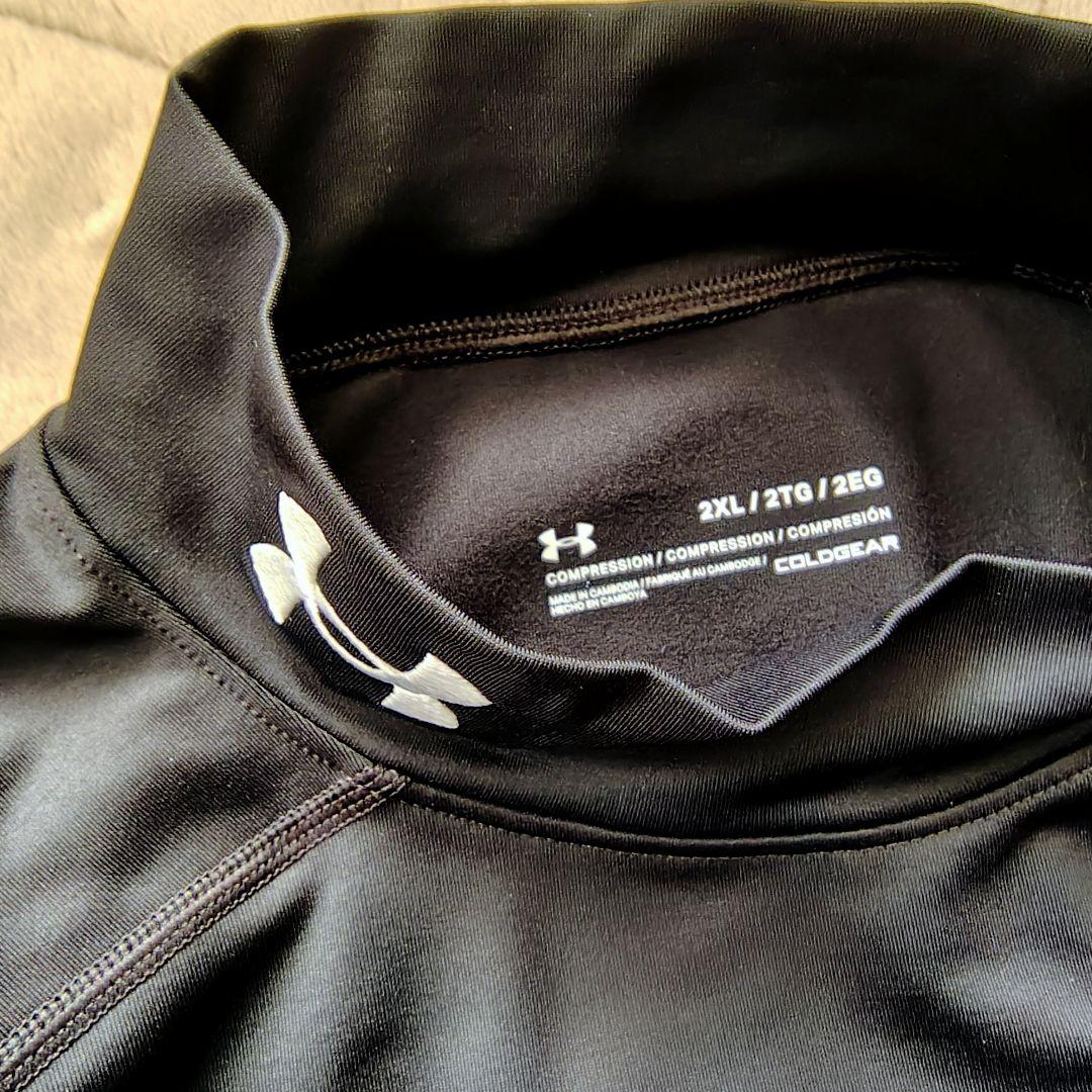 しまっこ様、アンダーアーマーコールドギア新品2XLサイズ上下