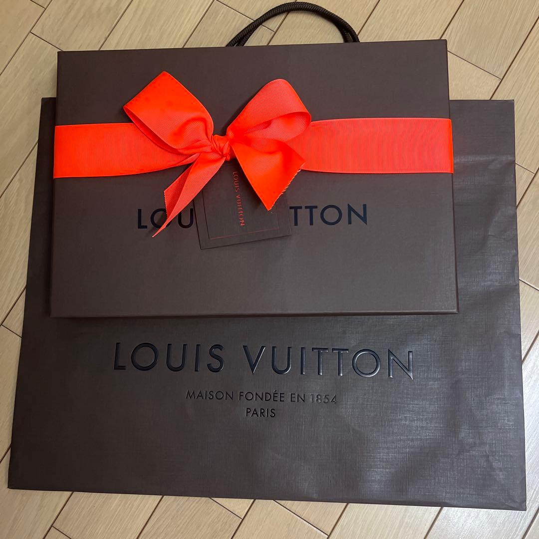 ルイヴィトン　ショール・モノグラム シャイン　黒シルバー　リバーシブル