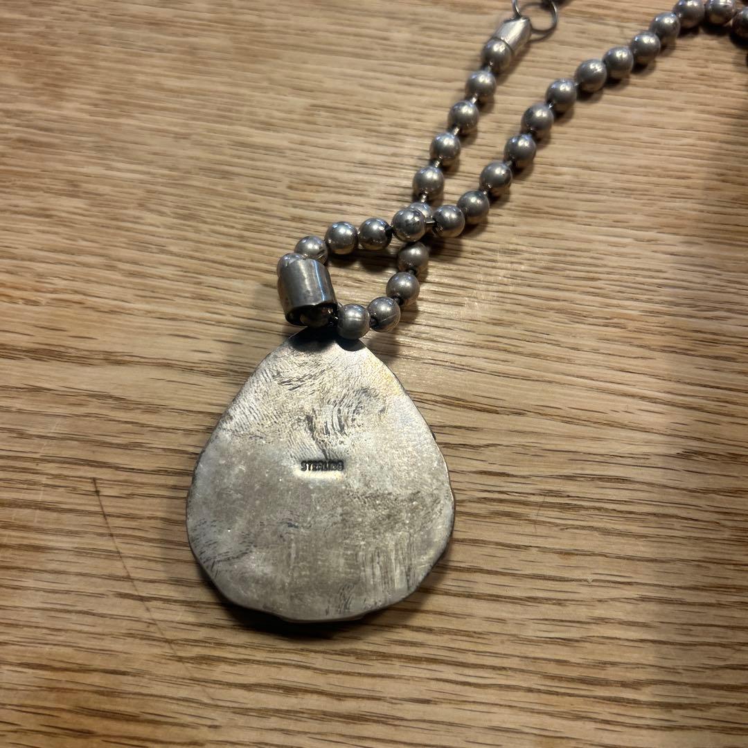 インディアンジュエリー　ナバホ ホワイトバッファロー　シルバー　ペンダント