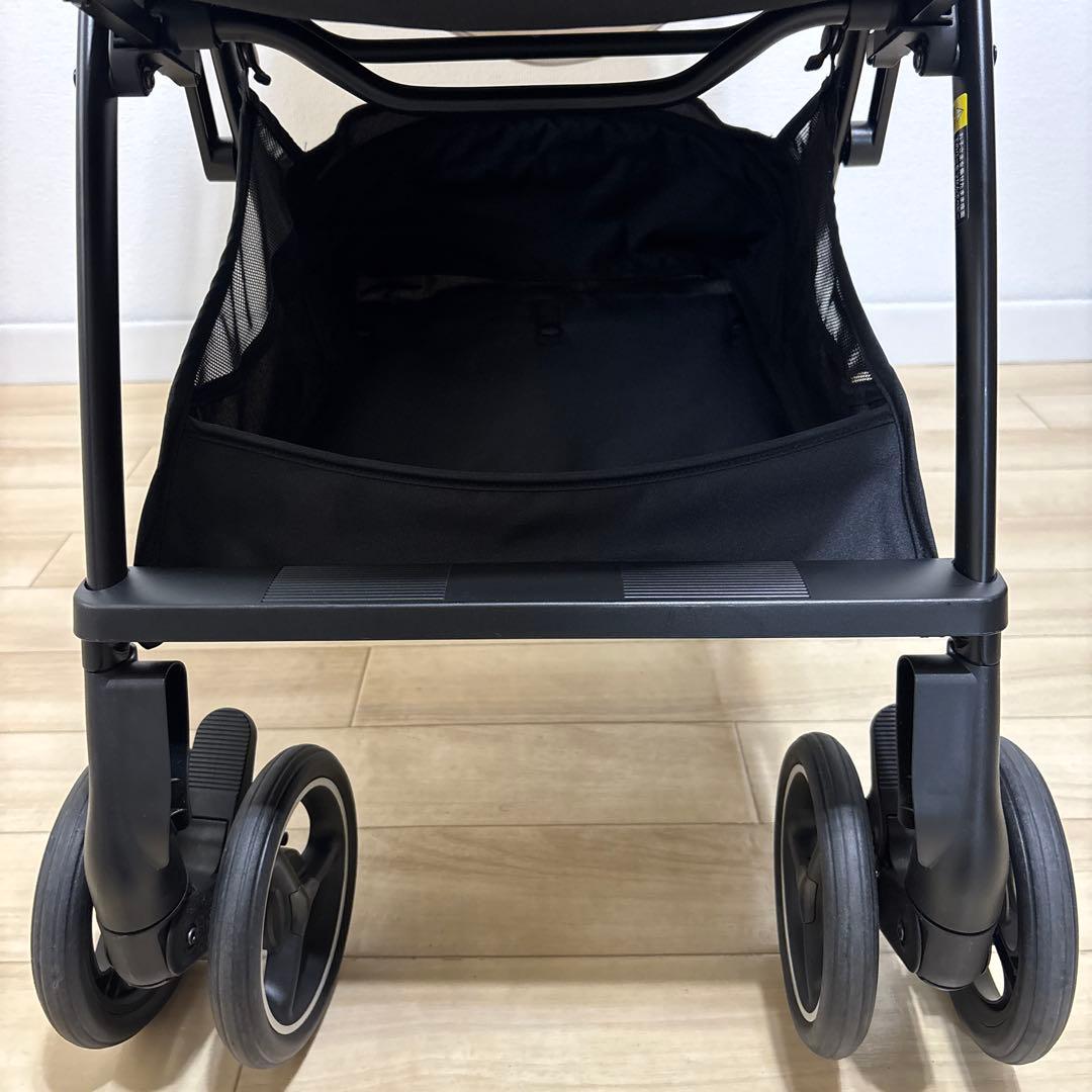 【極美品】2025年アップリカ　ラクーナクッションフリープラスAD