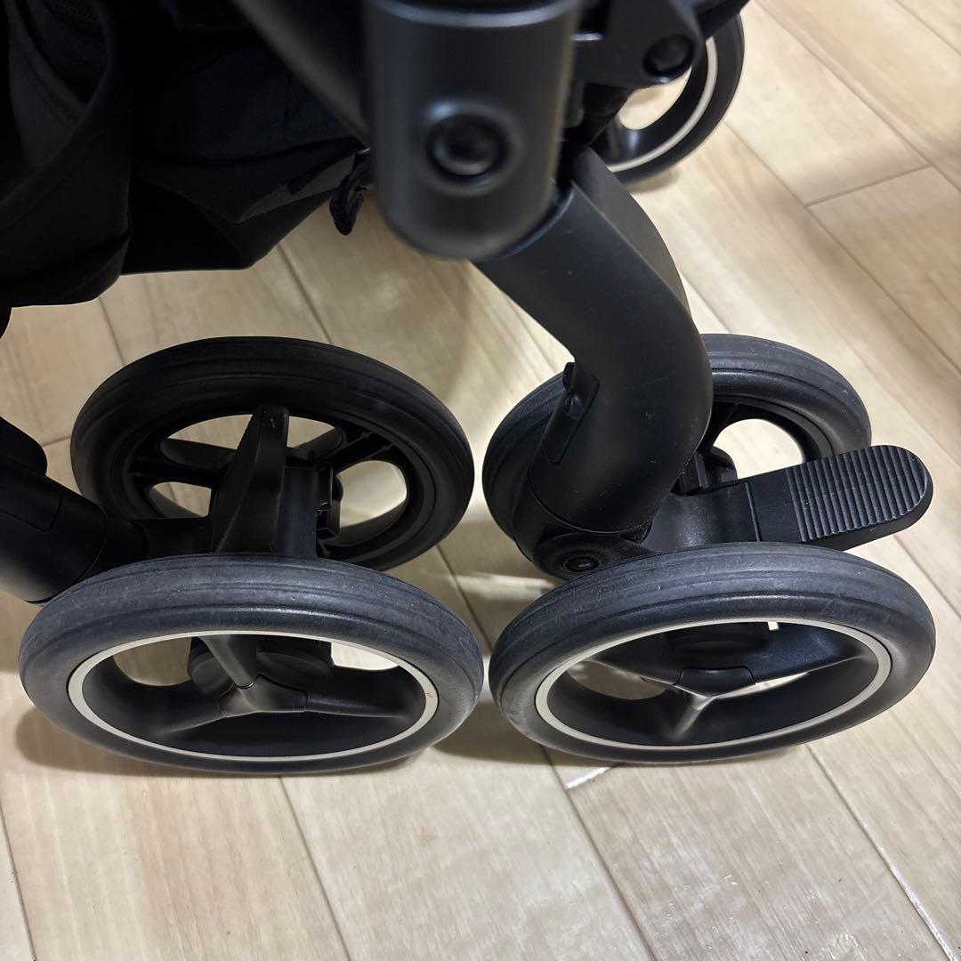 【極美品】2025年アップリカ　ラクーナクッションフリープラスAD