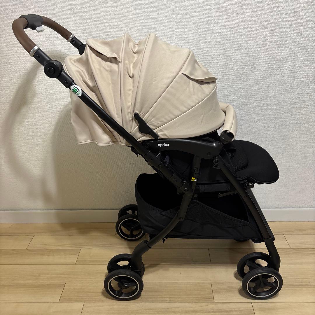 【極美品】2025年アップリカ　ラクーナクッションフリープラスAD