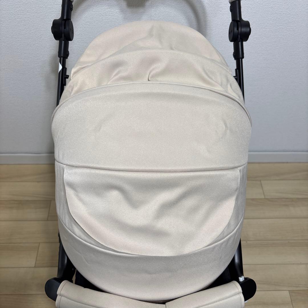 【極美品】2025年アップリカ　ラクーナクッションフリープラスAD