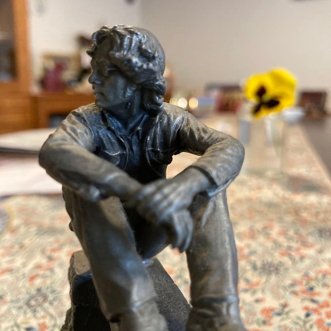 ジョンレノンの限定版ピューター彫刻