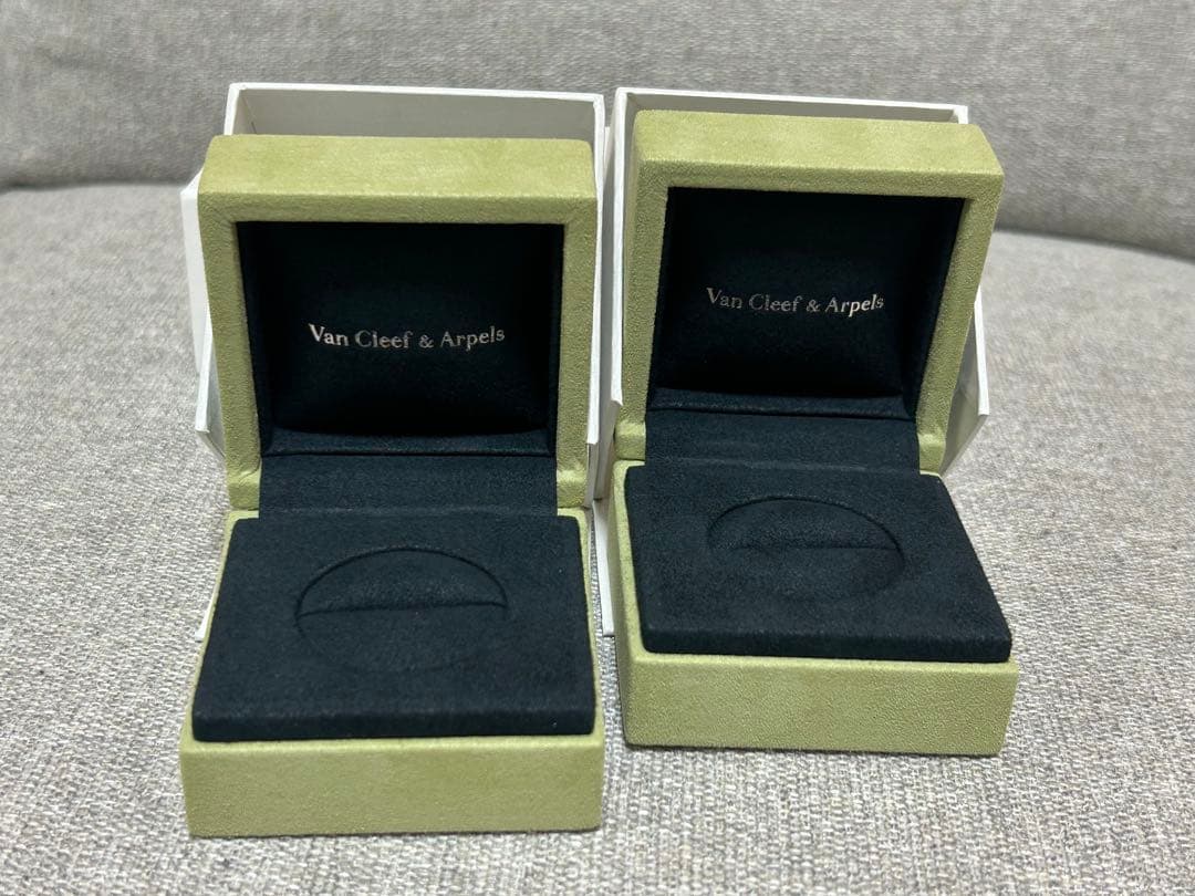 ヴァンクリーフ&アーペル　箱（指輪）