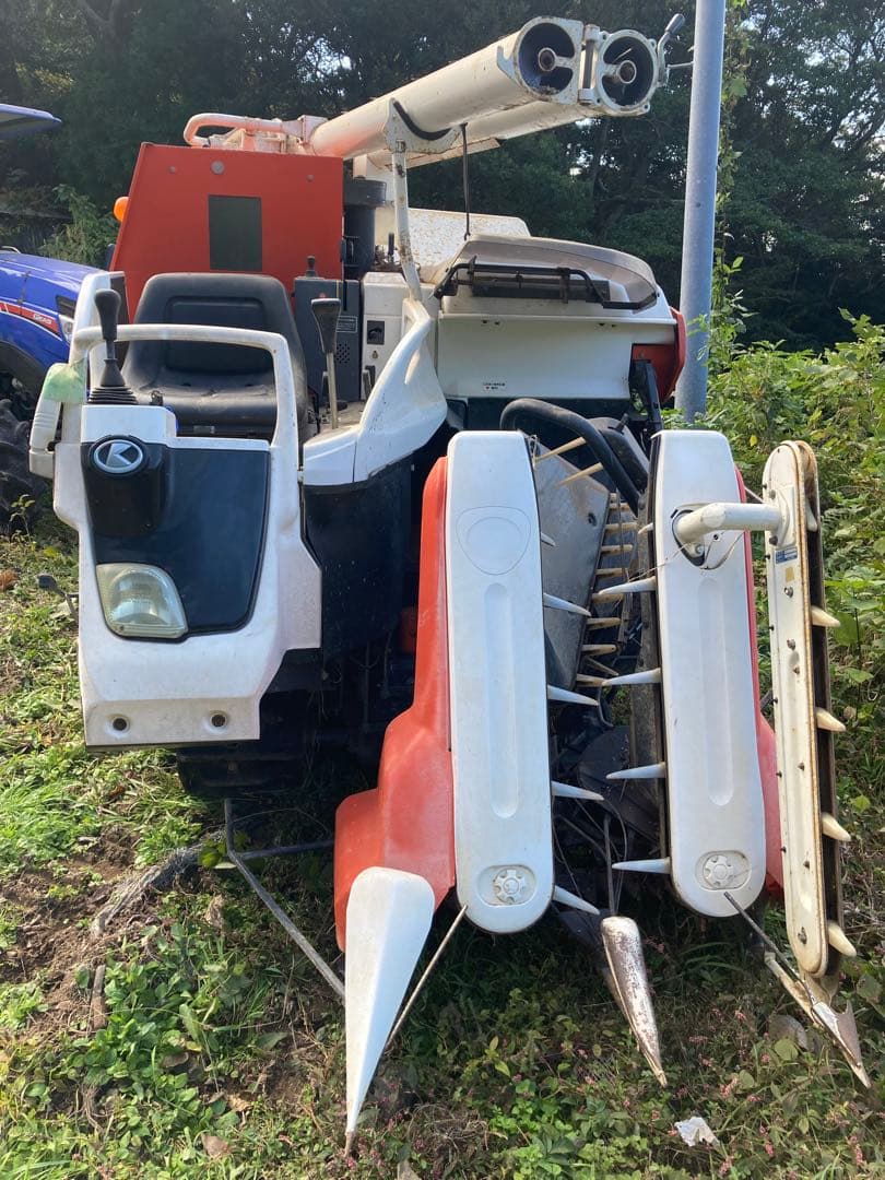 クボタ　コンバイン　AR２２１