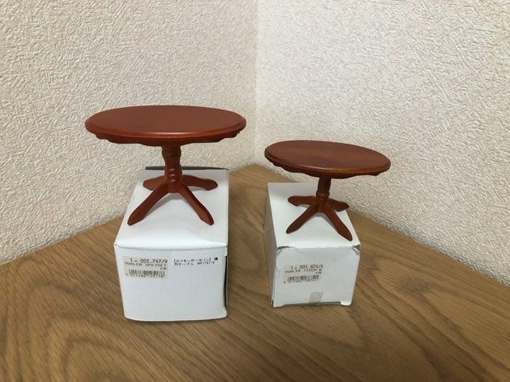 【新品】ロイターポーセリン　ミニチュア　ドールハウス　テーブル大小2点セット