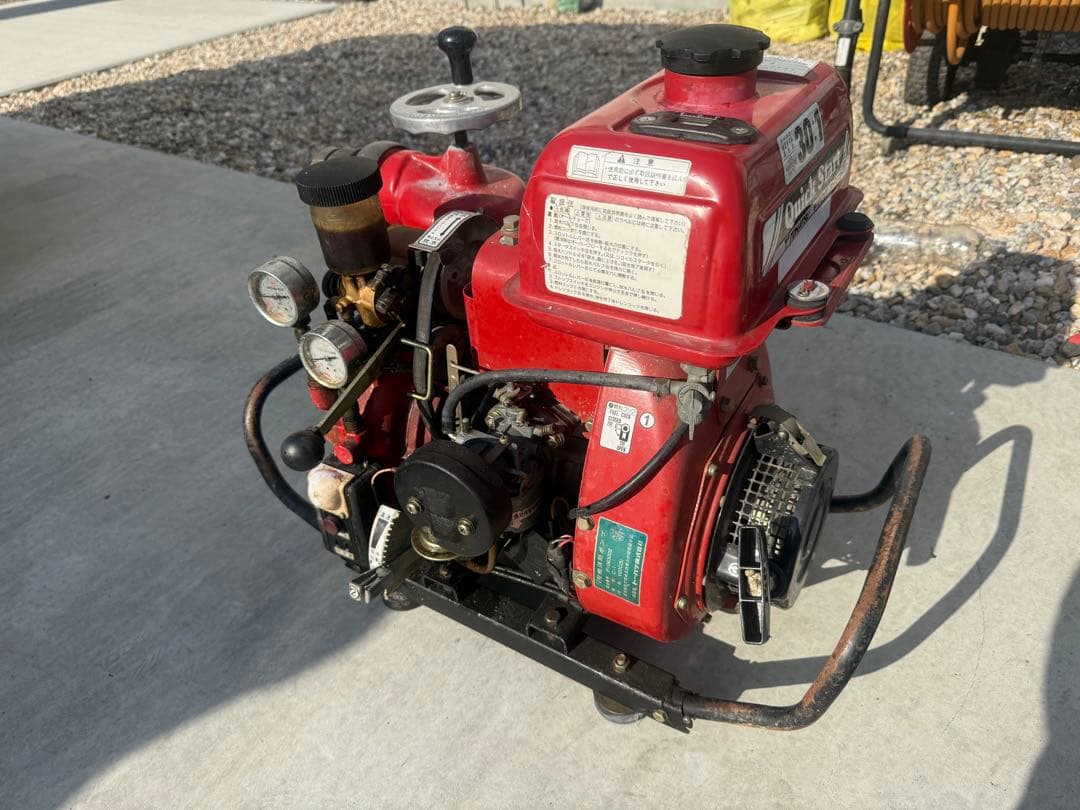 TOHATSU トーハツ 可搬消防ポンプ V20C(S) 放水 消火活動