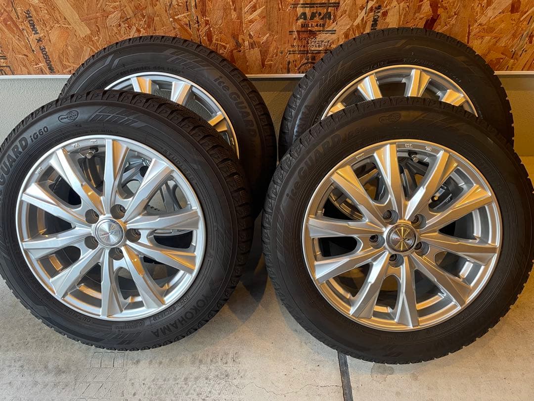 185/60R15 ヨコハマ　スタッドレス