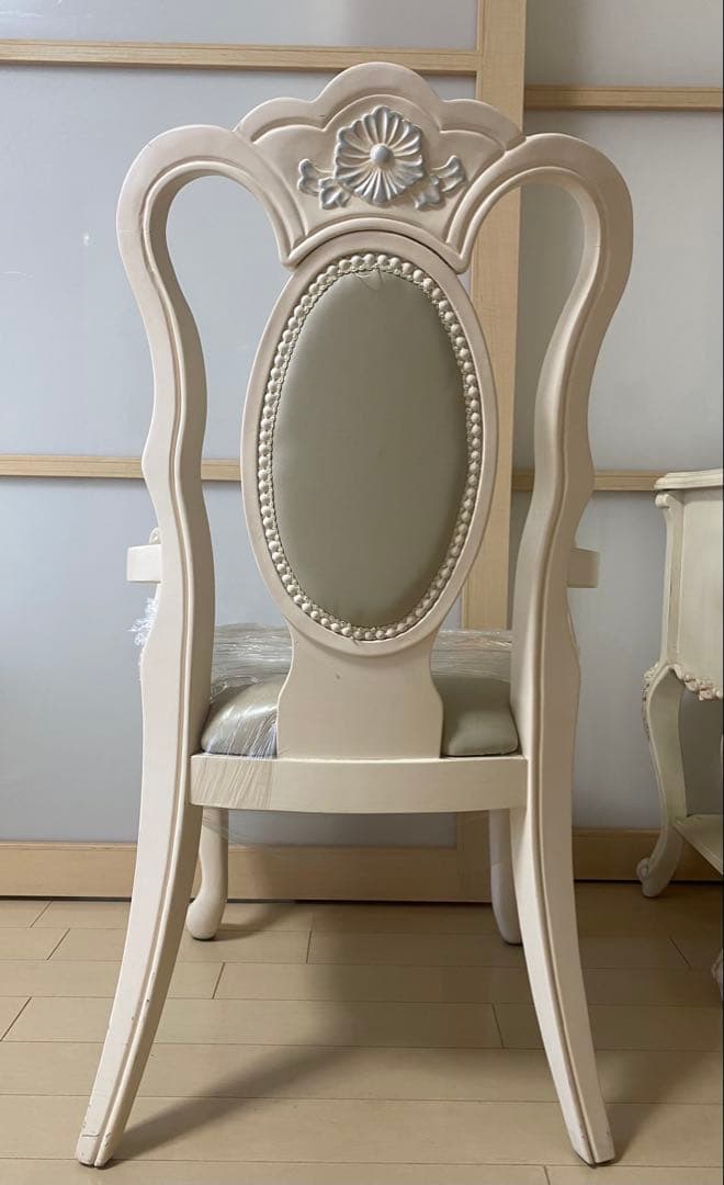 海外輸入家具（クラシックな高級椅子二脚）