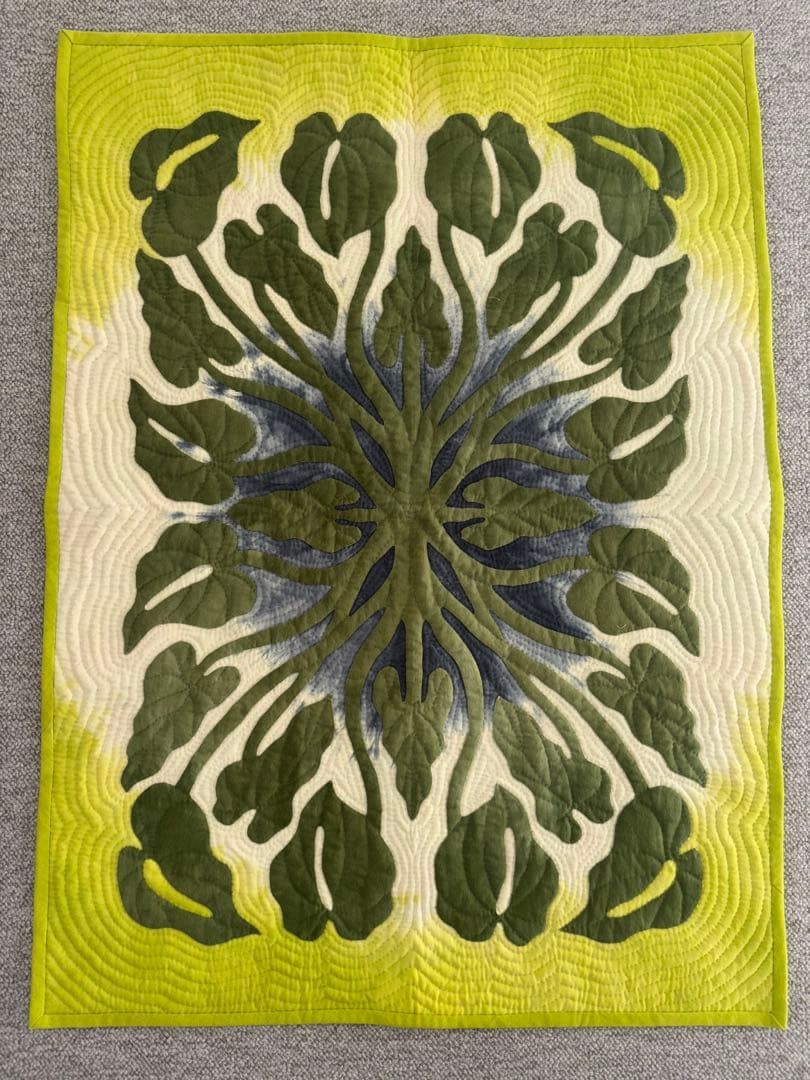 B. パッチワークキルト タペストリー “レフイユ”