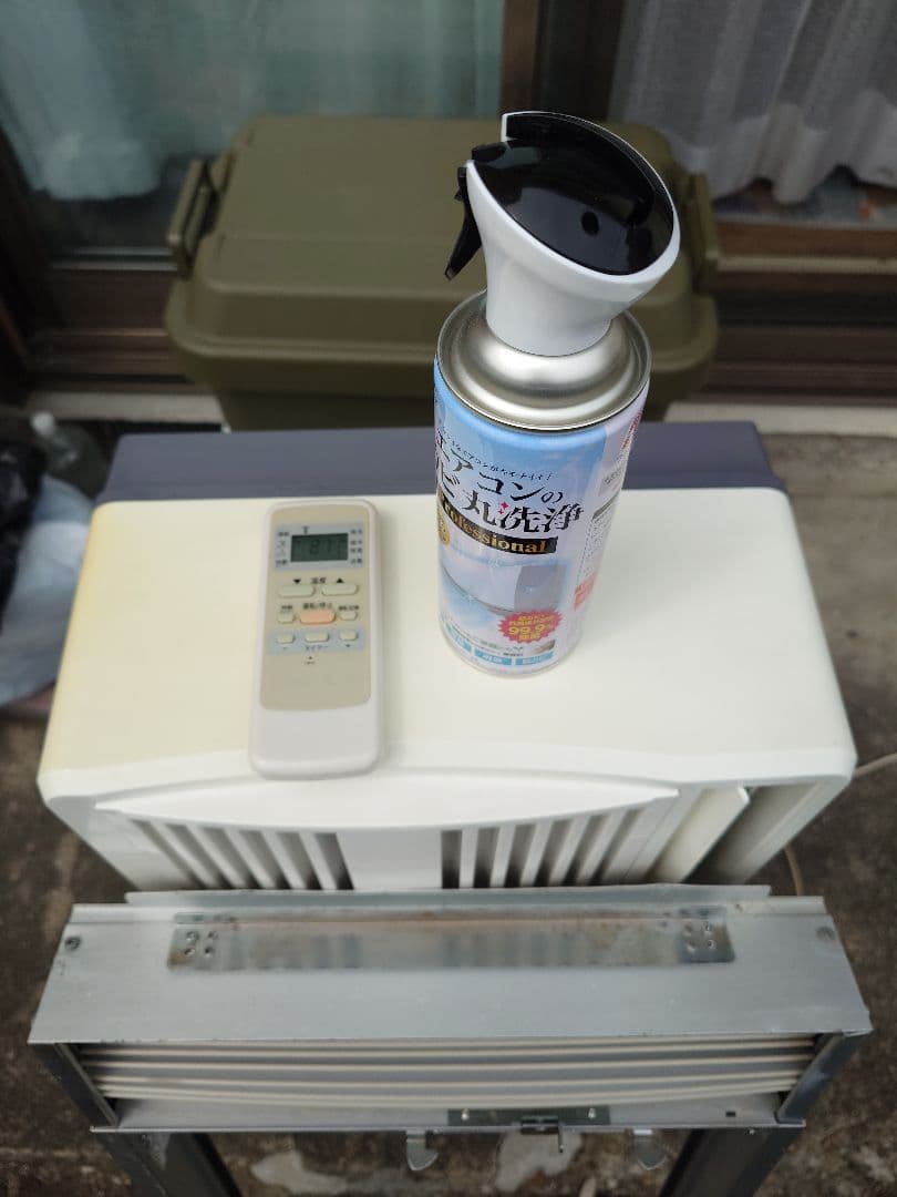 コイズミ製窓用エアコン実働外し立て。