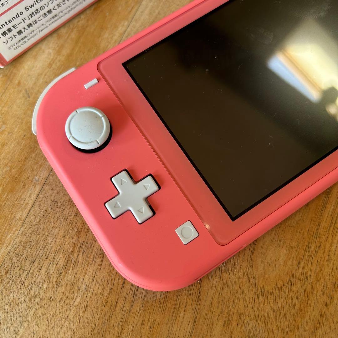 Nintendo Switch Lite コーラル（外箱,純正充電器付き）