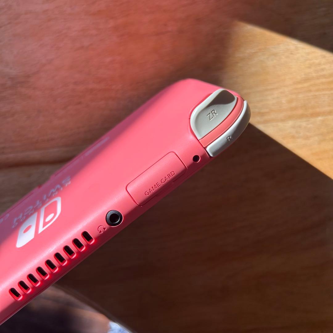 Nintendo Switch Lite コーラル（外箱,純正充電器付き）