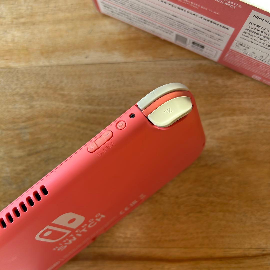 Nintendo Switch Lite コーラル（外箱,純正充電器付き）