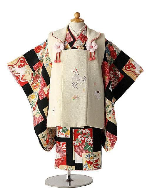 七五三　女の子　３歳　着物　被布　黒　古典