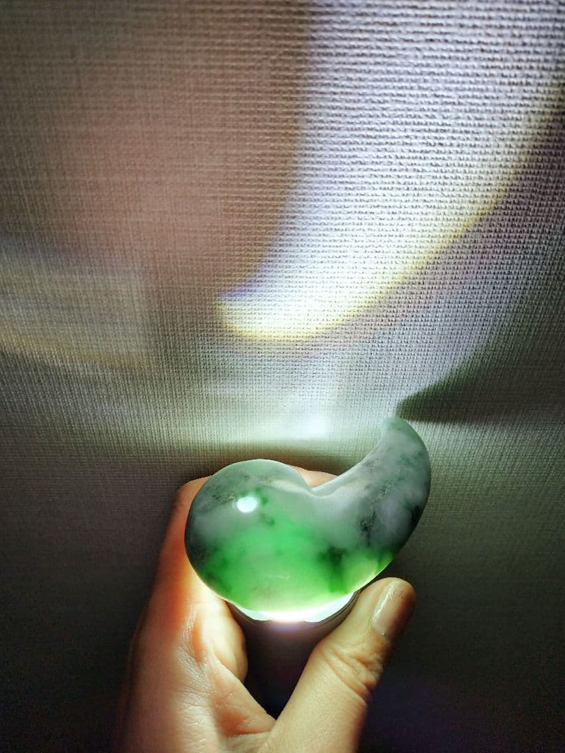 超希少 7cm 祖父のコレクション 糸魚川 翡翠 勾玉