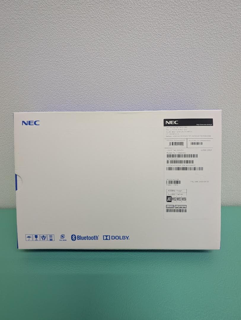 フ*い様 NEC LAVIE Tab PC-T1055KAS カバー付き