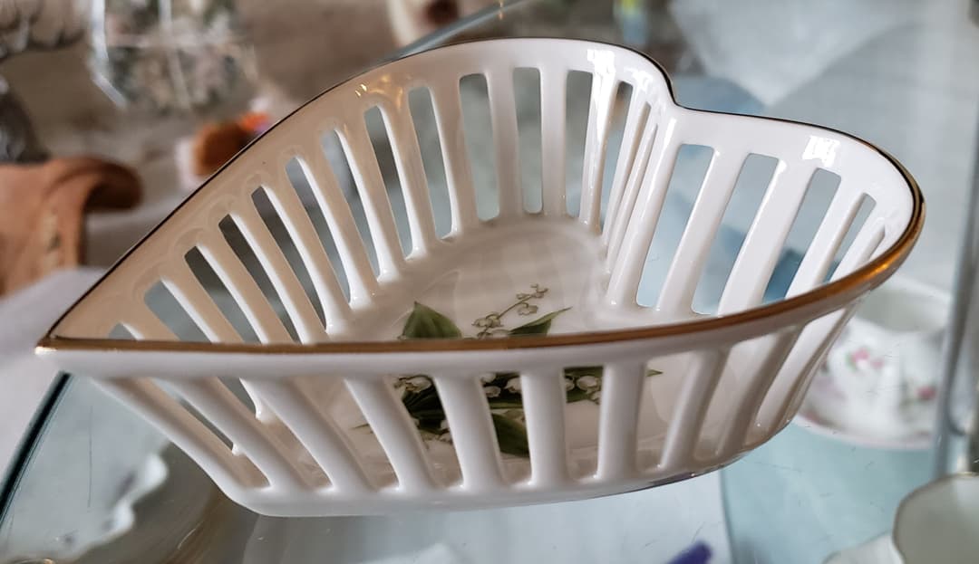 シューマン ババリア すずらん ピアス ハートディッシュ