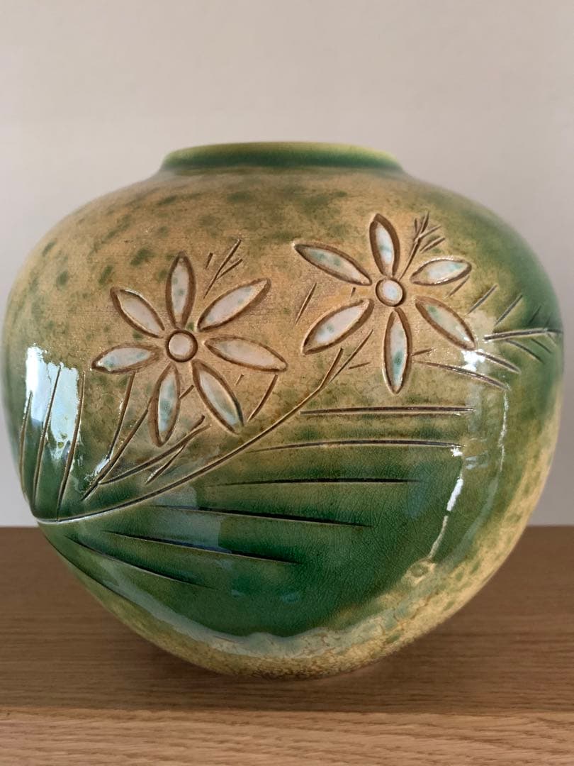 信楽窯　信楽焼　花瓶　丸花瓶　白花　三彩作　共箱