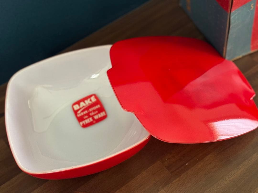 パイレックス　キャセロール　カップセット箱付き