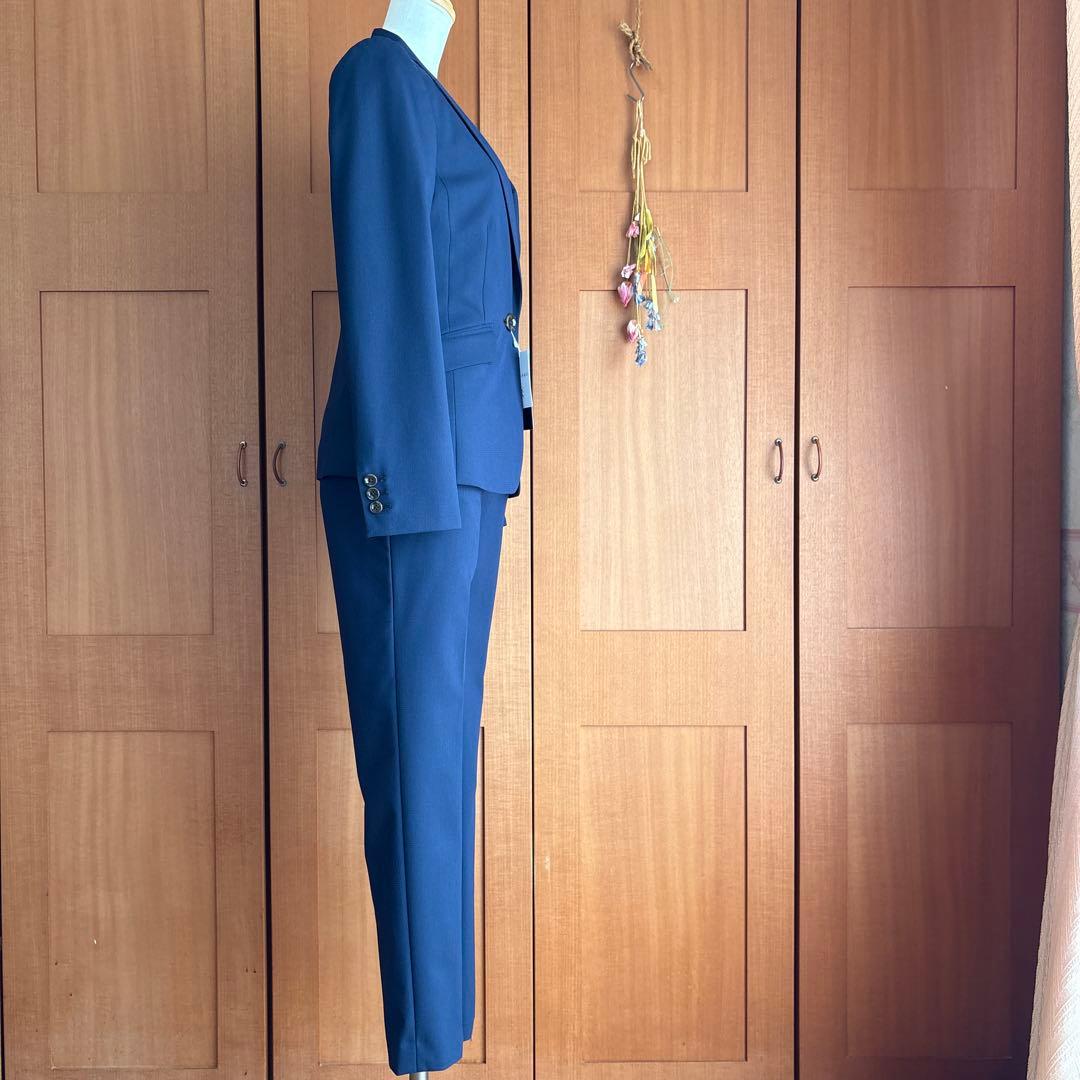 新品　パーフェクトスーツファクトリー　パンツスーツ　7号　ネイビー　タグ付き