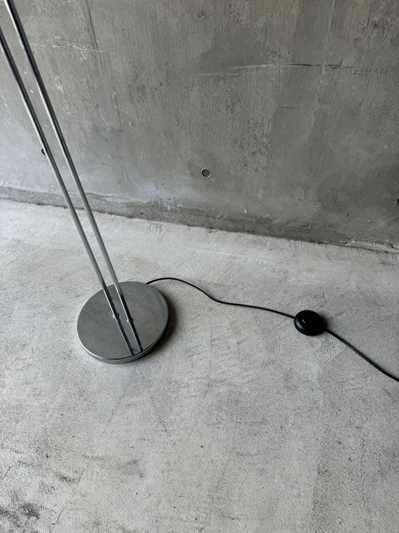 “National”モダンスタンドライト