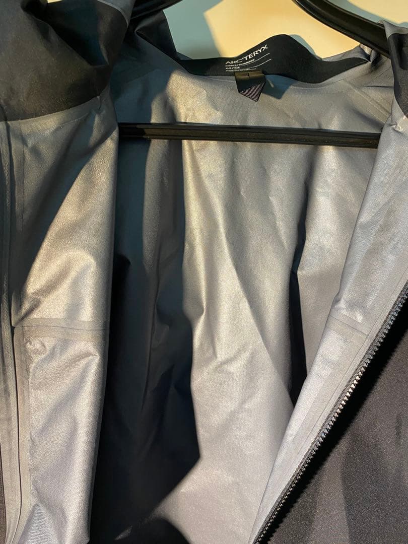 美品Arc'teryx アークテリクス　ベータSL