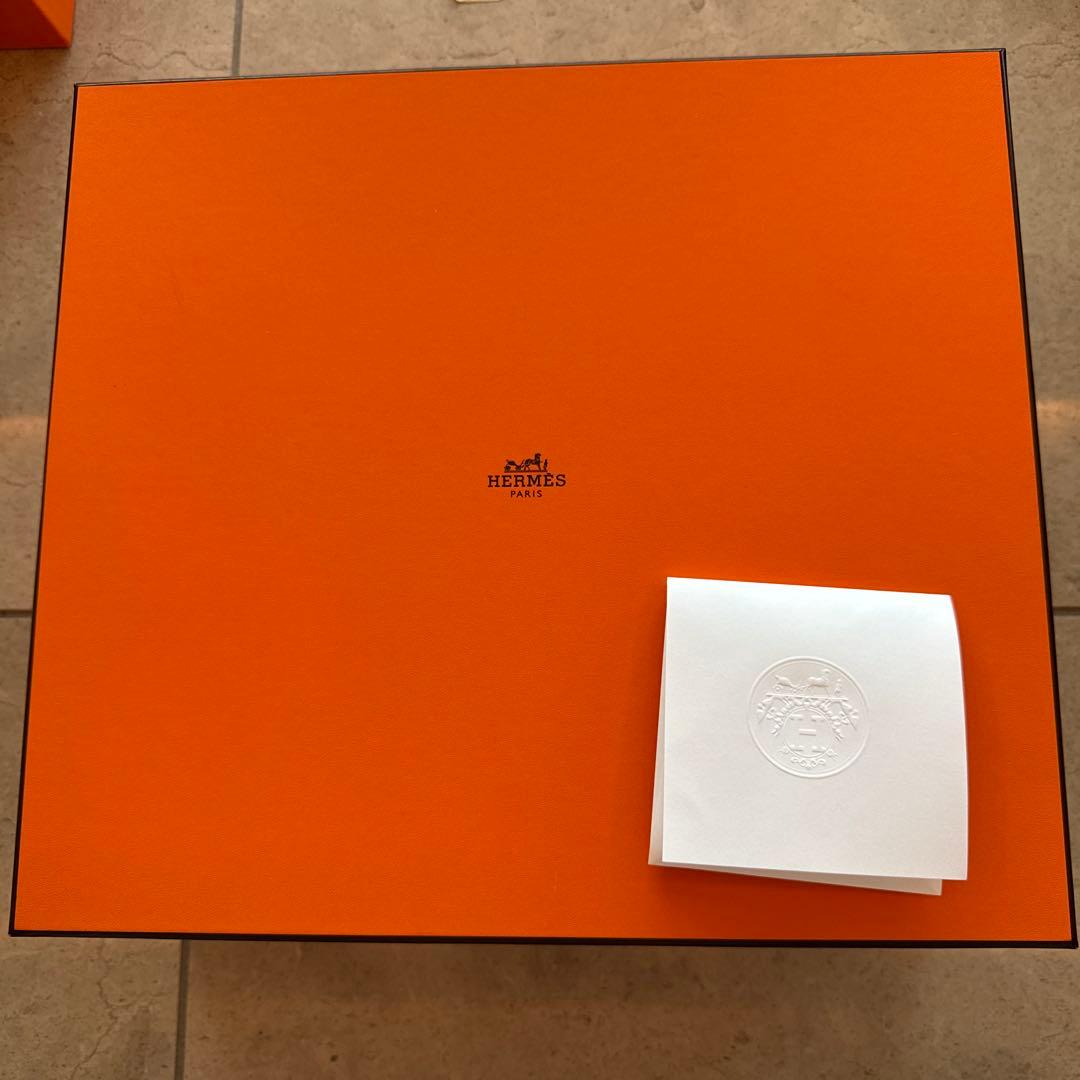 HERMES ギフト箱 ガーデンパーティー36