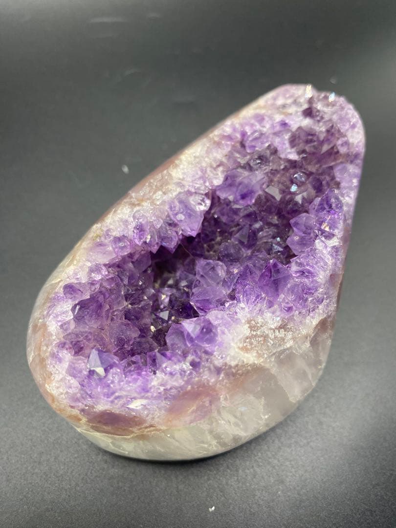 アメジスト ドゥルージー 原石 研磨ジオード 紫水晶 天然石パワーストーン 置物