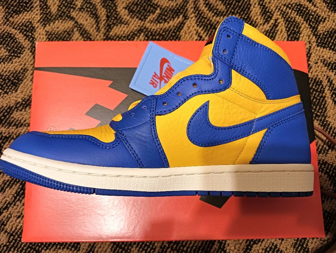 ジョーダン1 レトロ HI OG レディース